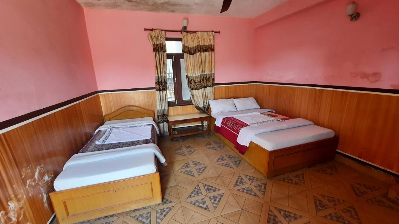 Hotel Lake Garden Pokhara Exterior photo